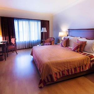 Premier Room